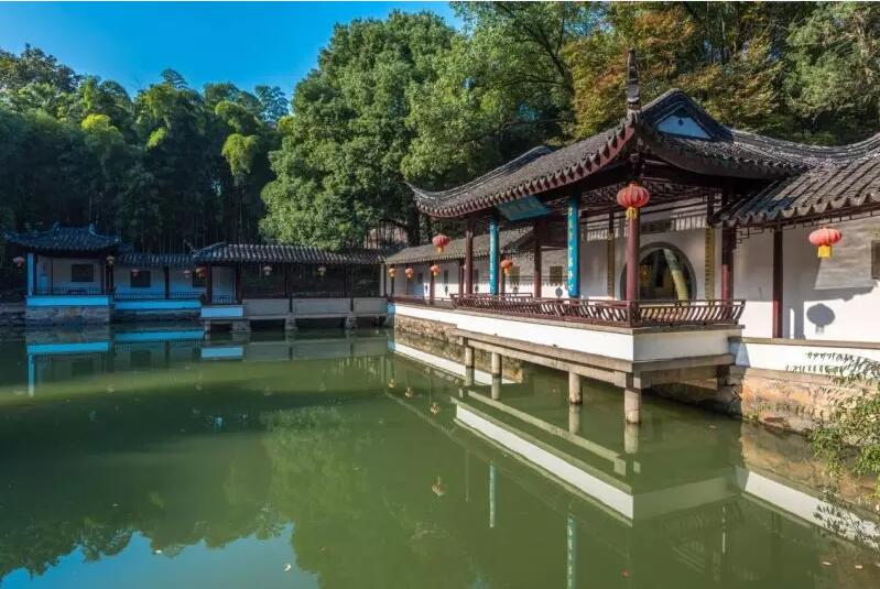 C:\Users\Administrator\Desktop\2.jpg C:\Users\Administrator\Desktop\2.jpg