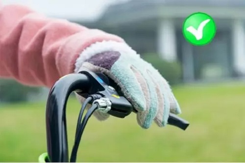 C:\Users\Administrator\Desktop\8..jpg C:\Users\Administrator\Desktop\8..jpg